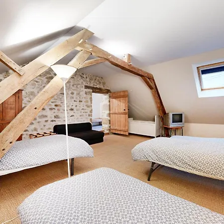 3 Bedroom Stunning In Gesvres
